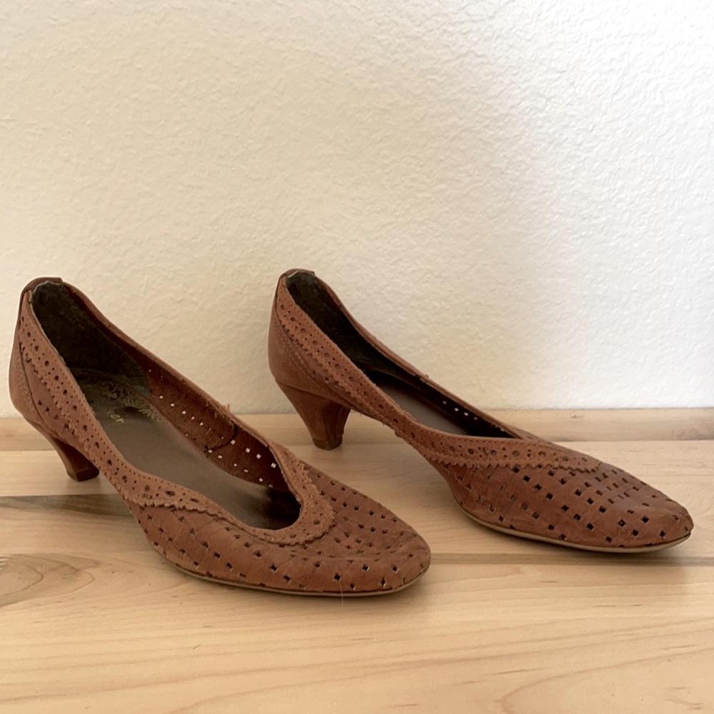 Soft Brown Leather Kitten Heels
